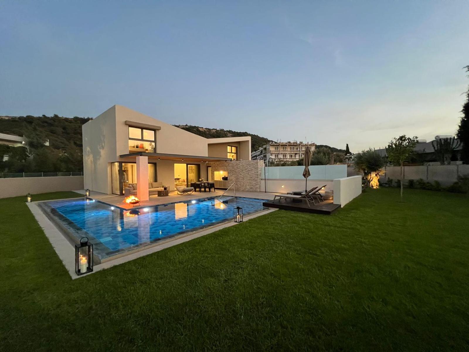 Alma Luxury Villas Ialysos  Buitenkant foto